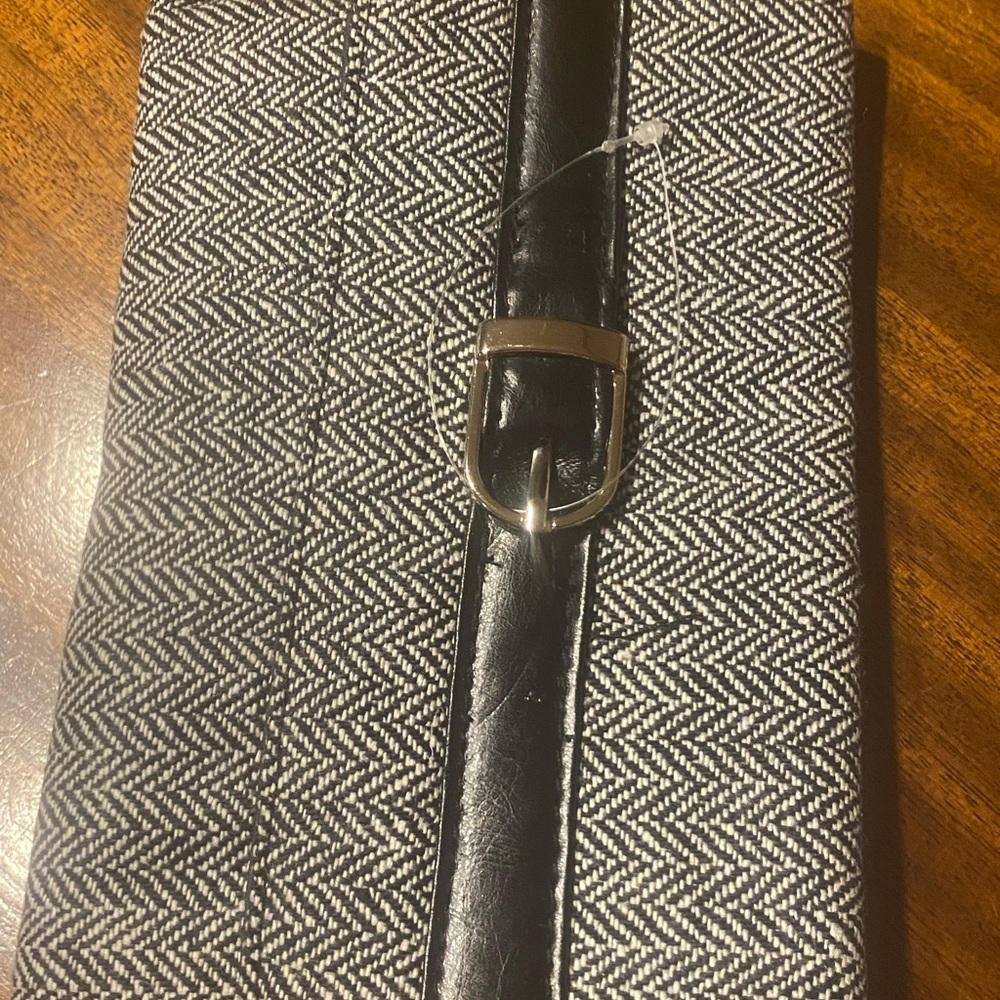 Global New Beginnings Fabric Tri-Fold Wallet VGUC 😊😊